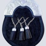 three-tassels-full-dress-black-fur-kilt-sporran