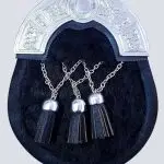 three-tassels-full-dress-black-fur-kilt-sporran