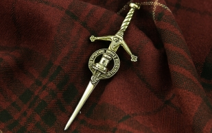 kilt pin